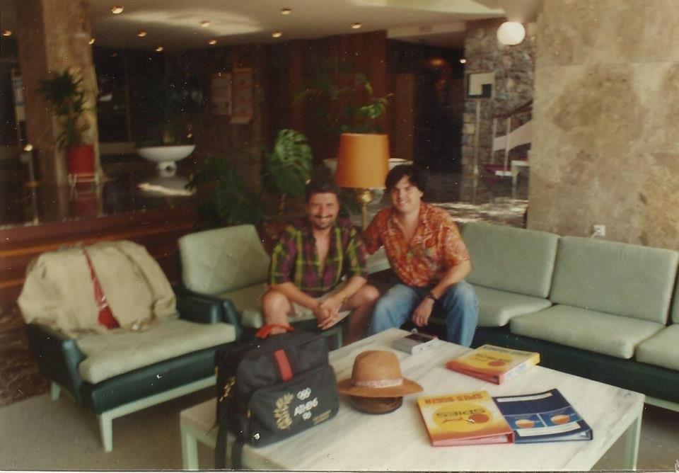 δημοσιογραφος χρονης προσαλεντης χαρρυ κλυν